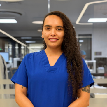 Retrato de Heidy Millán Ávila, Gestora Administrativa del Instituto Méderi de Patología Abdominal Compleja